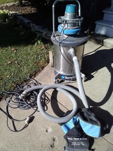 Tornado Vacuum Idustrial Stainless Steel Works Well pick up only CHICAGO