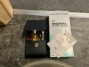 CE DIGITAL CLAMP METER  NIB