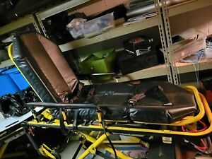 Stryker LX 500lb Ambulance Stretcher w/ IV Pole Gurney Cot EMT MX Pro EMS