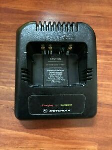 Motorola Rapid Battery Charger NTN1171A for HT1000 Portable radio. Dock Only