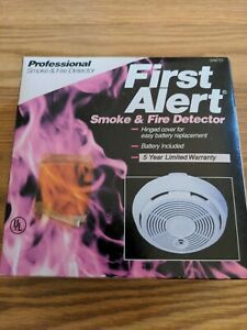 New Vintage 1994 First Alert SA67D Professional Smoke &amp; Fire Detector