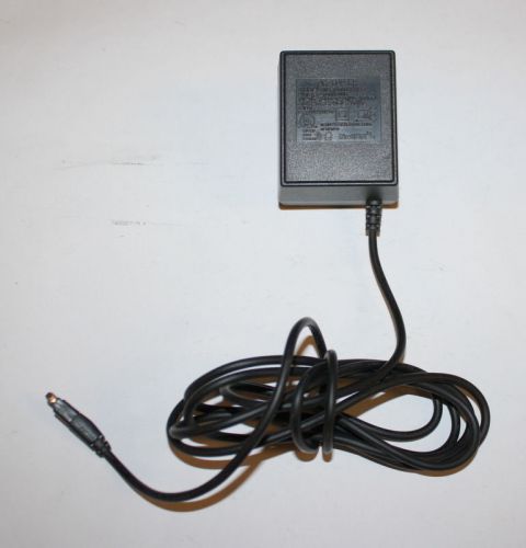 genuine REPLACEMENT DV-0555R-1 AC ADAPTER 5.2V  500mA 157-10006-00 NETBIT