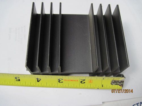 1 Large Finned Black Aluminum Heatsink Electronics Cooling 3&#034; x 4  3/4&#034; x 2&#034;