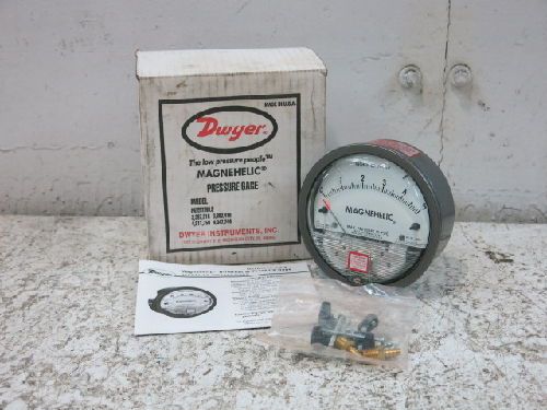DWYER MODEL 2005 MAGNEHELIC DIFFERENTIAL PRESSURE GAGE