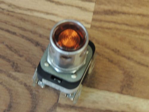 Allen Bradley 800T-QAL24A Momentary Pushbutton Switch w/ LED Lamp