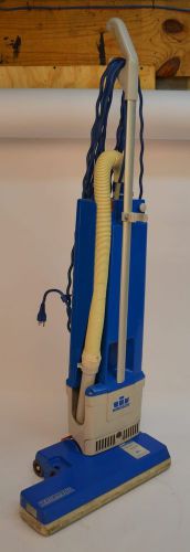 Windsor Versamatic VS 18 Commercial Upright Vacuum Cleaner *Parts or Repair* 18&#034;