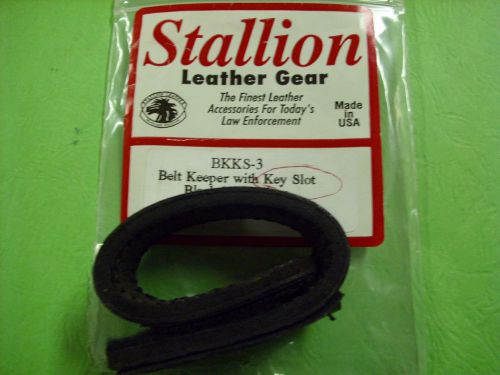 BELT KEEPER WITH HANDCUFF KEY SLOT LEATHER VELCRO CLOSURE