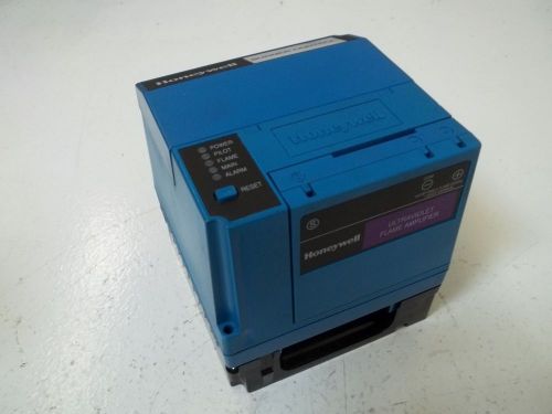 HONEYWELL RM7800G1018 (AS PICTURED) *USED*