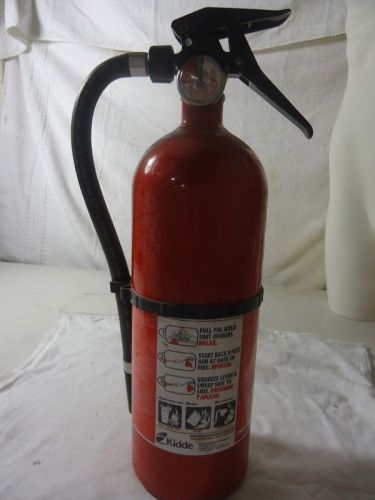 Walter kidde multi-purpose dry chemical fire extinguisher model yg-484457, euc for sale