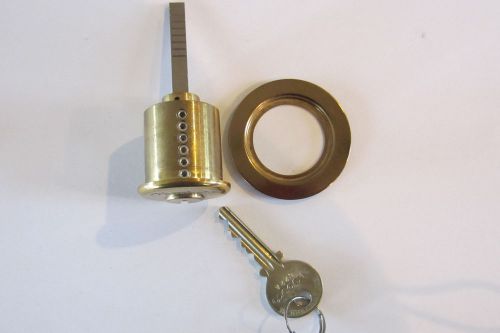 Medeco 6 pin Cylinder with 1 key and beauty ring (C22A)