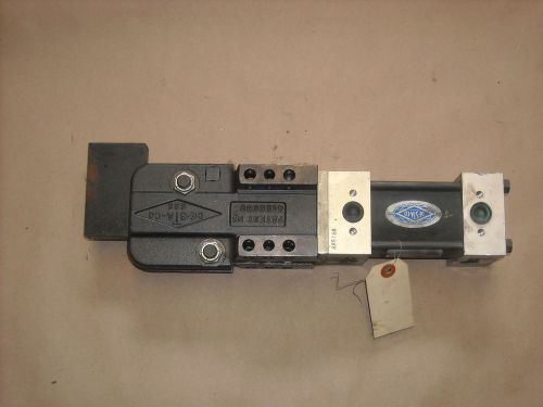 De-sta-co 895-l-2.0-r4000-c4000 pneumatic clamp, with arm, no sensor, used for sale