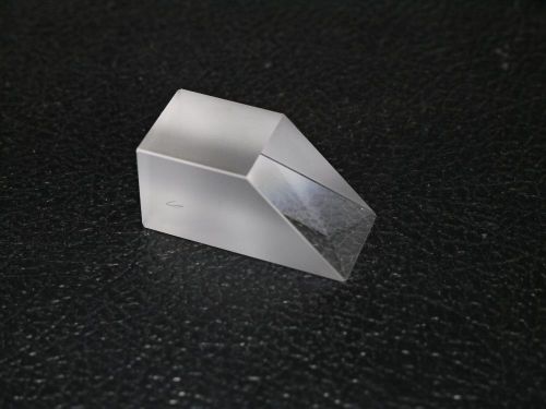 Wedge prism made of optical glass 1-3/4&#034; x 3/4&#034; x 3/4&#034;