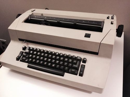 Vintage IBM Correcting Selectric II Typewriter Powered Turns on 2