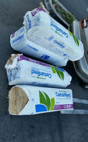 Lot OF 4 INSULATION - NEW, PACKAGED  CertainTeed R13 ($240 value)plus extra part