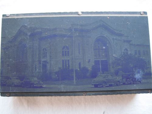 VINTAGE PRINTERS BLOCK SHOWS OLD CARS PARKED IN FRONT OF MANSION BUILDING &#034;K&#034;