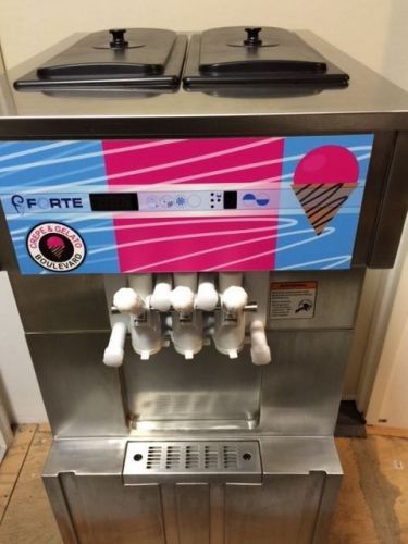 Soft Serve Ice Cream/Frozen Yogurt Machine - Forte SS100. Worked only 3 months.