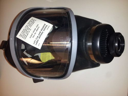 NEW MSA Ultravue Gas Mask SIZE SMALL MODEL # 480251 Single Exhalation Valve Type