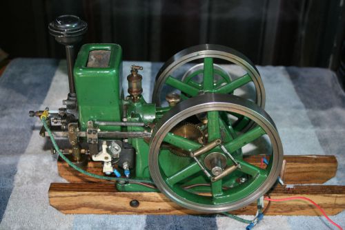 Paul Breisch Associated hired man water cooled hit&amp;miss engine