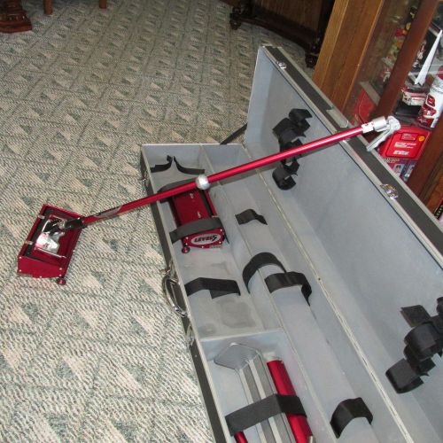 New level 5 tool red drywall automatic mudding system w/2 flat boxes, pump, case for sale