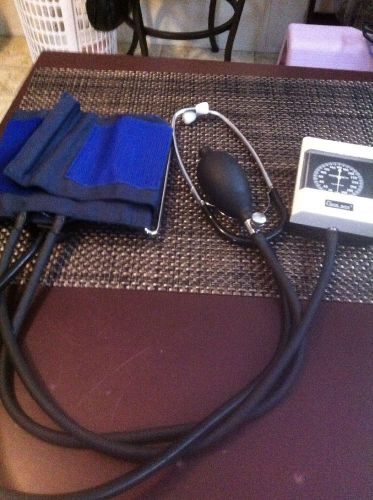 Check Mate Blood Pressure Cuff And Stethoscope Kit