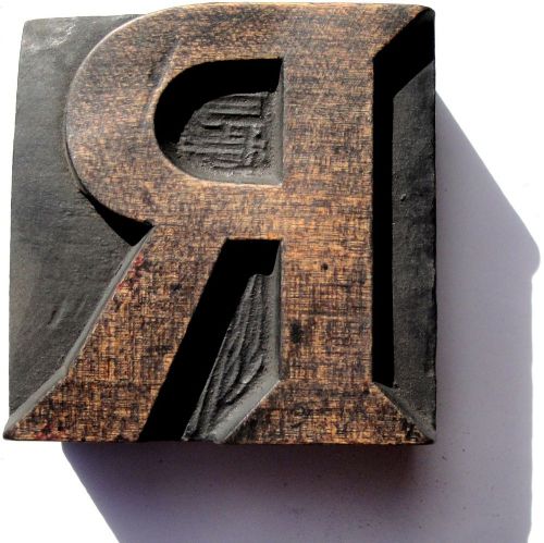 Letterpress Wood 2 5/8&#034; Letter &#039;R&#039; Block **Stunning HAND CARVED Typeface**