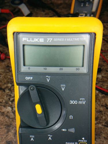 Fluke Multimeter 77 Series II EXCELLENT COND, GENUINE FLUKE CAT III LEADS!!!