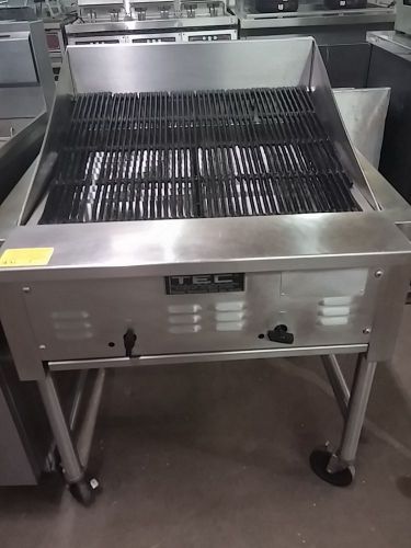TEC 24&#034; NATURAL GAS INFRARED CHARGRILL BROILER  BEAUTIFUL SHAPE!