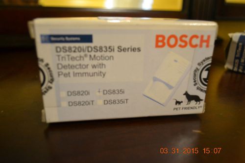 BOSCH DS820i/D835i SERIES TRITECH MOTION DETECTOR WITH PET IMMUNITY &#034;NEW IN BOX&#034;