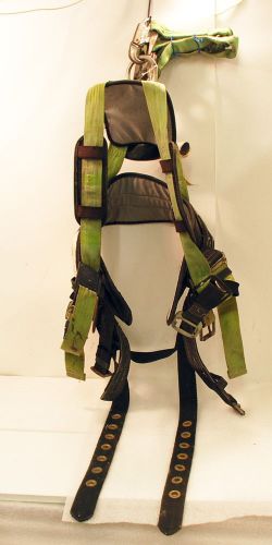 Miller 650T-61/XLGKU Fall Arrest Harness XL and Shock Protection Lanyard
