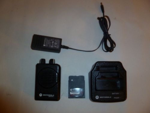 Nice Motorola Minitor V 453.0-461.9 MHz UHF Fire EMS Pager w Charger