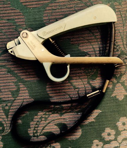 Vintage Dennison Mark II Swiftacher Price Tag Fastener Gun Tool Scissor-Grip