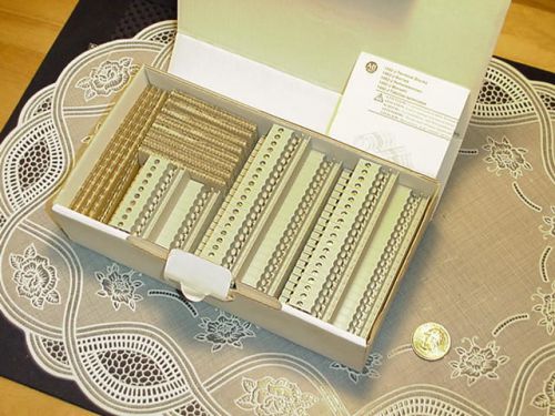 Box of 50 Allen Bradley 1492-JDC3 IEC 2-Ckt Plug-In Comb Conn Blk, 2.5mm