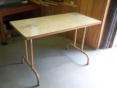 &#034;USED&#034;   48&#034; LAMINATE TOP /METAL BASE TABLE    - PICKUP ONLY
