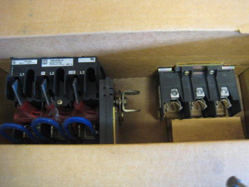 SQUARE D 600VAC/VDC 30A DISCONNECT SWITCH W/ FUSEHOLDER, 9422TCF33 SER. A NEW