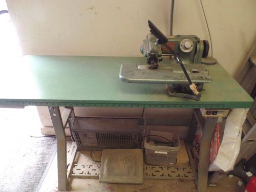 US STITCH LINE COMMERCIAL SEWING MACHINE SL-718-2 GOOD WORKING INCLUDES TABLE