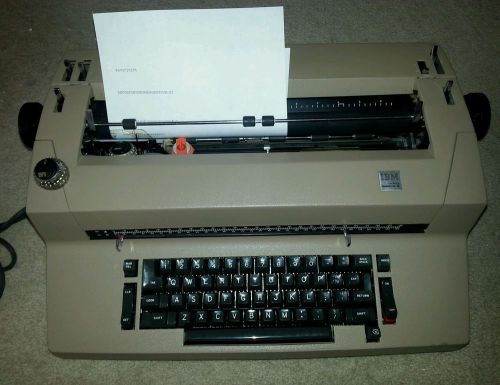 IBM CORRECTING SELECTRIC II TYPING MACHINE, BEIGE