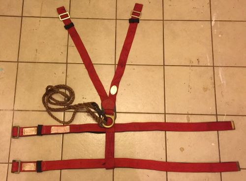 Rose Mfg. Co. Model #502504 harness made 10/04/1999 with rope and hook