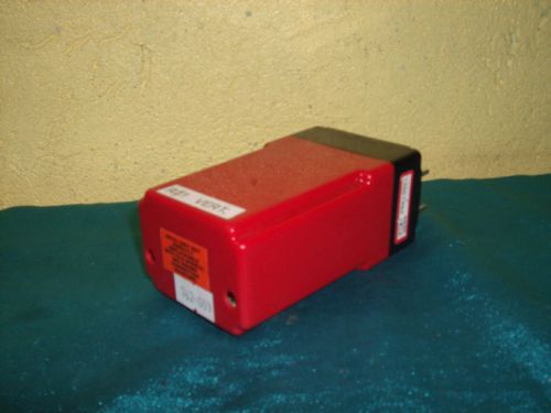 Lot 2pcs Red Lion  PRA1-3021 PRA13021 Pulse Converter