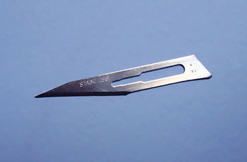 # 11 STAINLESS STEEL SCALPEL BLADE / STERILE (COUNT 10)