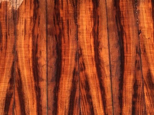 Curly Koa From Hawaii Instrument Grade Cut Offs 1/4 Sawn 13 Boards At 34&#034;x3x1/16