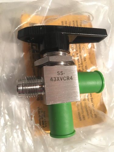 SWAGELOK WHITEY SS-43XVCR4 SS, 40G SERIES 3-WAY BALL VALVE , 1/4in MALE