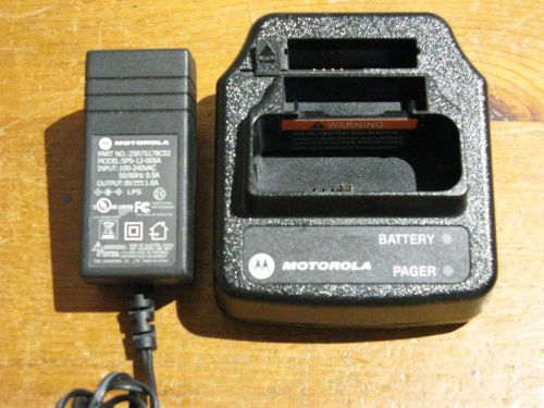 Motorola Minitor V Pager Charger RLN5703C with Power Supply