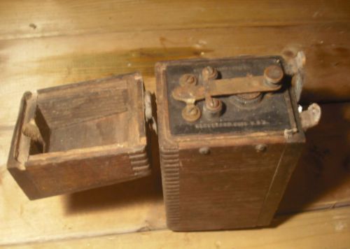 Vintage ANTIQUE  Make n Break, Hit Miss  Buss Coil