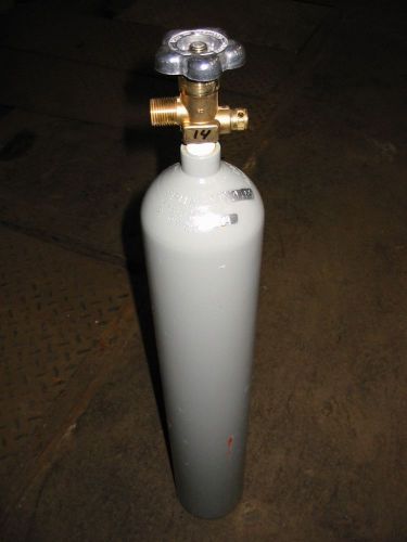 6lb CO2 Cylinder w/valve (for beer)