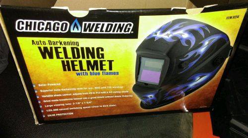 AUTO DARKENING WELDING HELMET W/ BLUE FLAME CHICAGO ELECTRIC - NEW