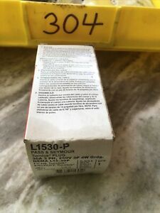 Pass Seymor Legrand NEMA L15-30P male Turnlok Twist lock 3ph