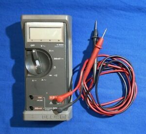 Mac Tools Fluke ET-77 DMM Multimeter with leads and case. Works!