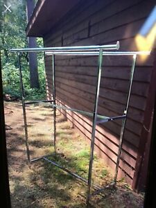 COMMERCIAL CLOTHES RACK