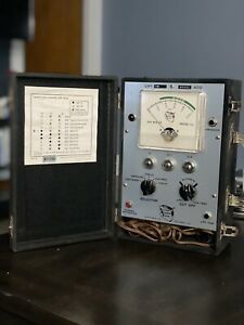 Vintage B&amp;K Cathode Rejuvenator tester  Model 400 with Case and cords
