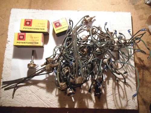 HUGE LOT OF POTENTIOMETER A COUPLE NEW MOSTLY USED